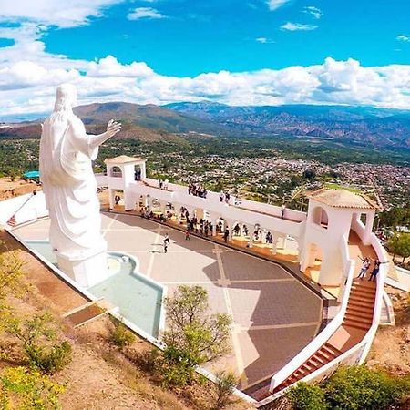Su Majestad II Huanta Luaran gambar
