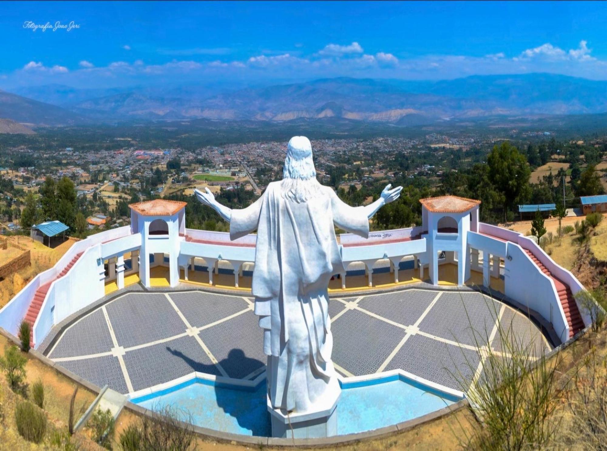 Su Majestad II Huanta Luaran gambar